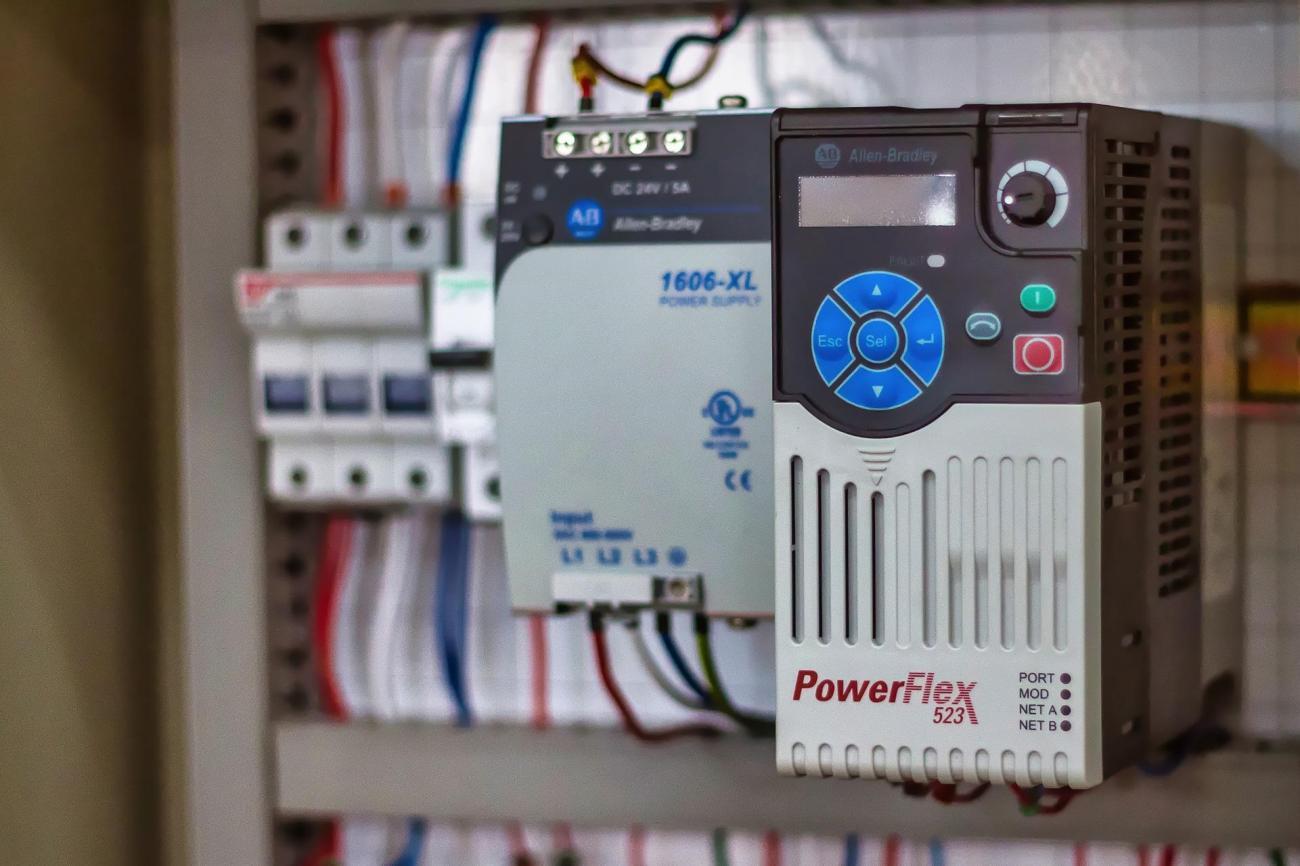 Basics and Common Applications of VFDs PLC Technician