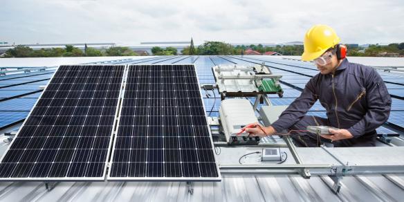 Maintenance of solar panel equipment 
